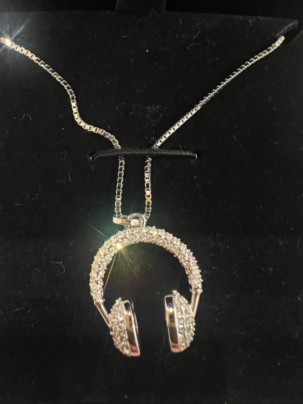 Swarovski Crystal Headphones Pendant Necklace Silver Tone NEW Music Motif